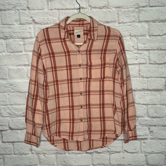 Universal Thread Casual Plaid Textured Button-Up Shirt - Picture 3 of 10